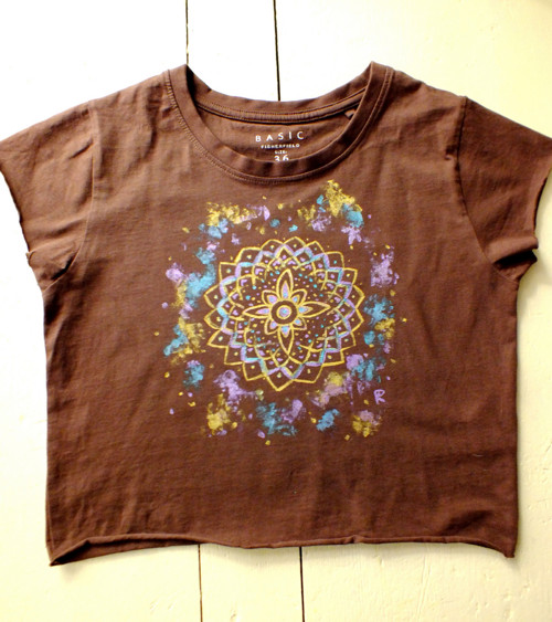 Zlatavá mandala - crop top
