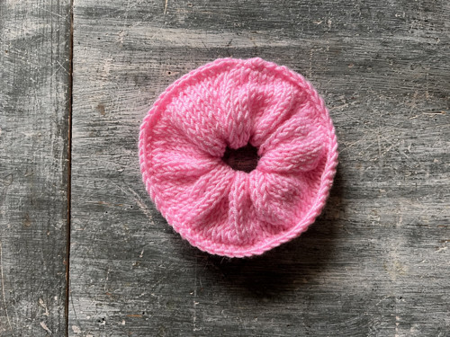 Pletené scrunchie
