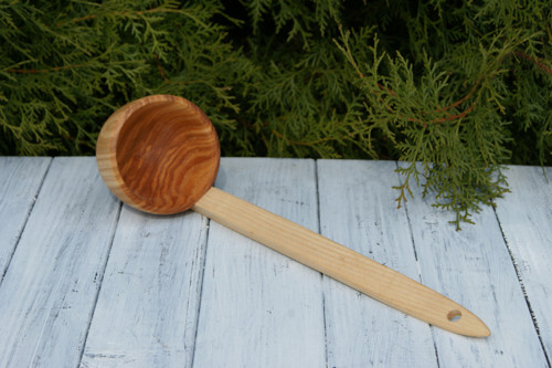 Dřevěná naběračka 40 cm