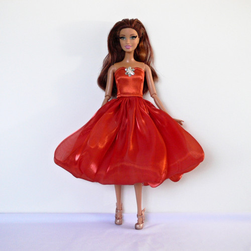 Barbie - krátké společenské šaty měděné