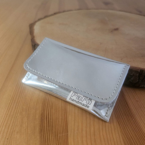 Kožené pouzdro na karty