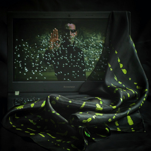 Hedvábný šátek - Matrix