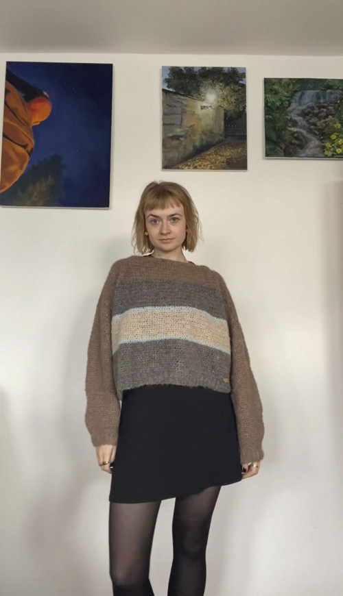 Háčkovaný crop top v hnědých odstínech