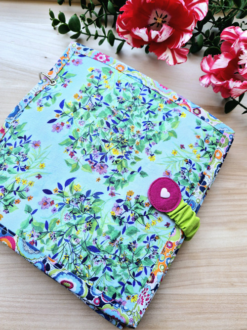 Květinová holčičí Quiet book - titulní strana na p
