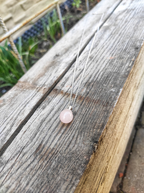 Stříbrný přívěsek s řetízkem - Růženín