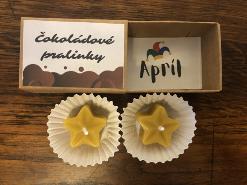 Apríl - dvě svíčky — foto 1