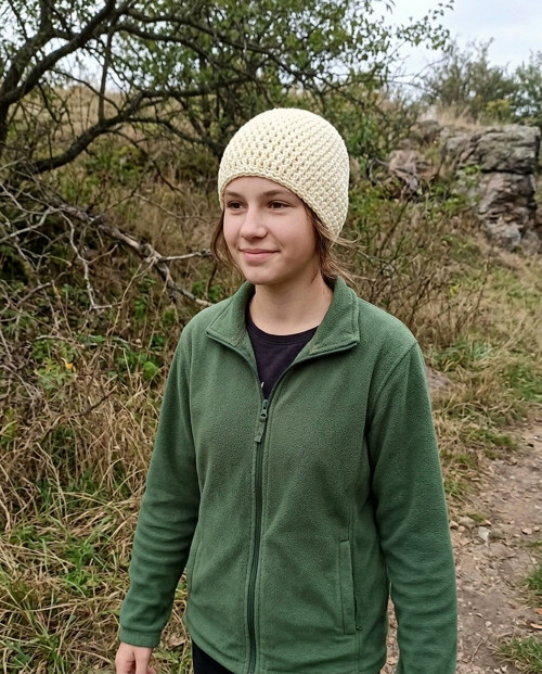 Čepice háčkovaná smetanová