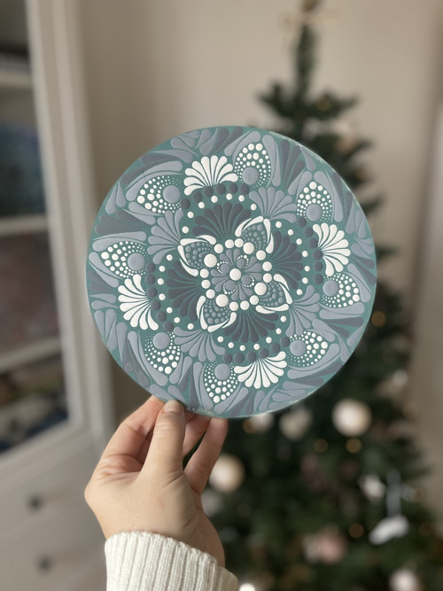 Mandala Šedozelenka - ručně malovaná, 20 cm