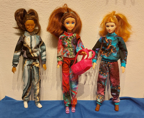 Tepláková soupra pro Barbie (v různých variantách)