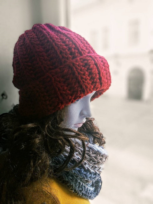 WINTER TIME čiapka červená s vlnou — foto 1