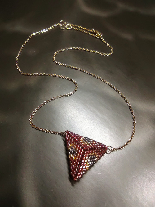 Náhrdelník Teepee red