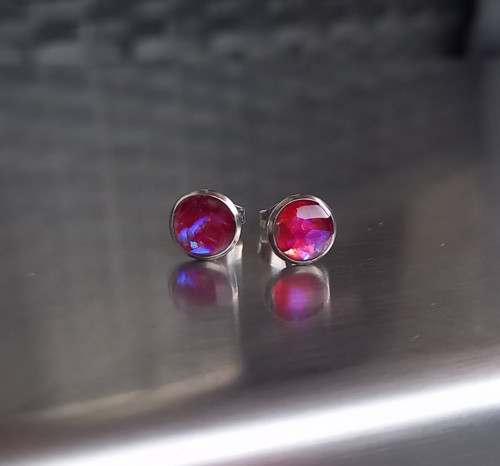 Sytě růžové s modrým leskem 6 mm