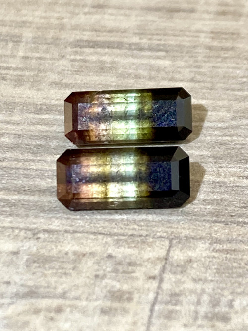 TURMALÍN tri-color-pár,drahokamů 5.80 Ct. PÁKISTÁN