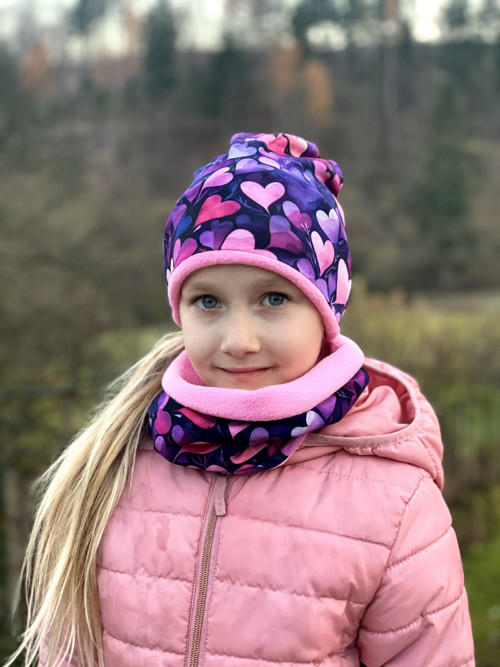 Dětská čepice a nákrčník s fleecem SRDÍČKA