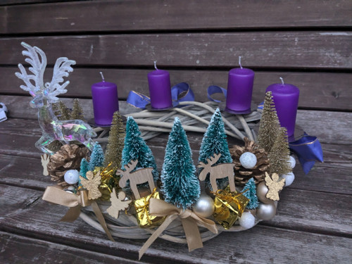 Adventní věneček- Ve fialovém