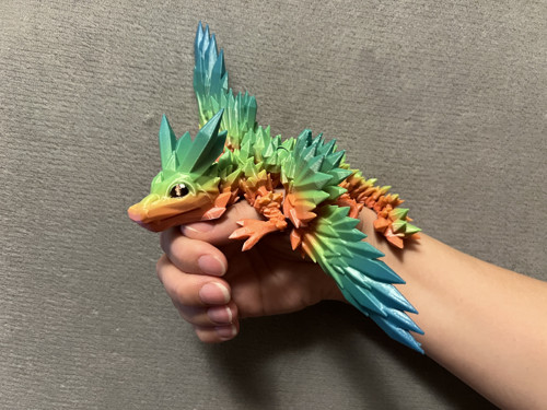 Mládě Krystalového Draka s Křídly- 20,5 cm 3D Tisk