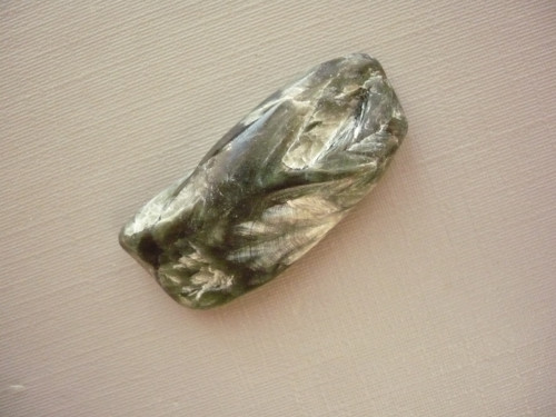 Troml. kámen – serafinit 33 mm, č.8f