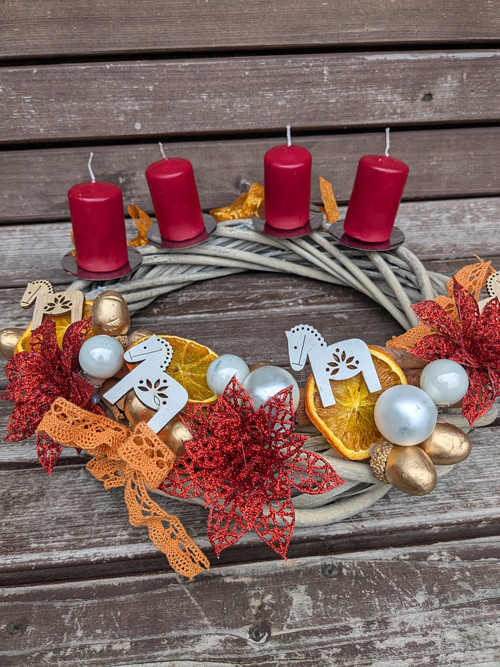 Adventní /Vánoční svícen, Věnec