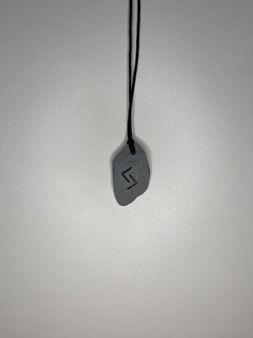 Runový náhrdelník šedý (J - Jera)