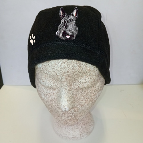 SKOTSKÝ TERIÉR FLEECE ČEPICE s ref.prvkem