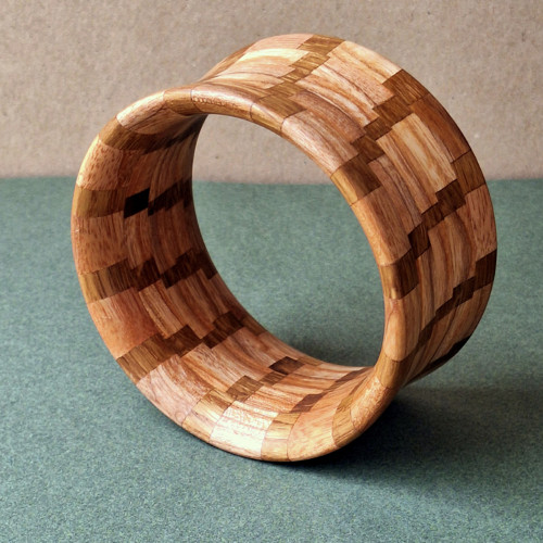TORNÁDO dřevěný náramek segmentový 6,8 cm