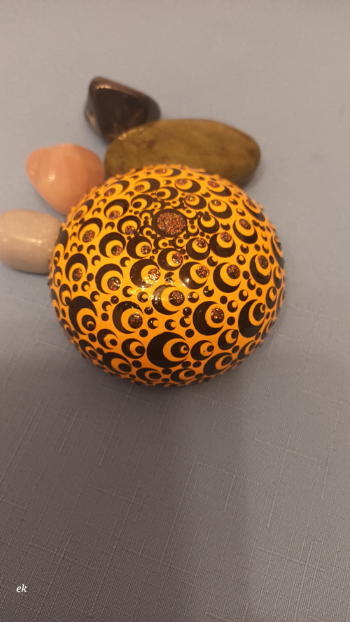 Malovaný kámen, mandala