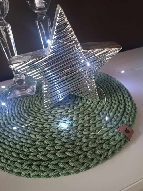 Háčkované prostírání - šalvěj průměr 36 cm