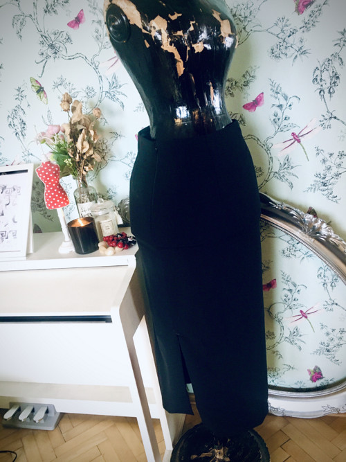 Sukně pencil elegantní midi — foto 1