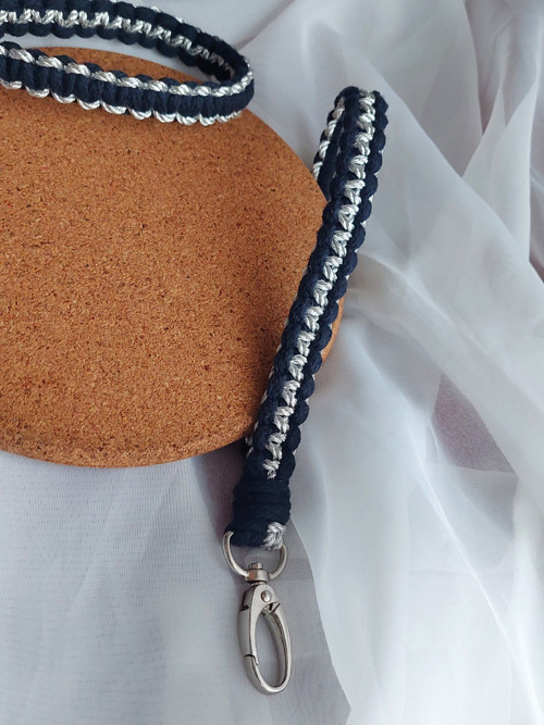 Macramé wristletka klíčenka námořní modrá + stříbr