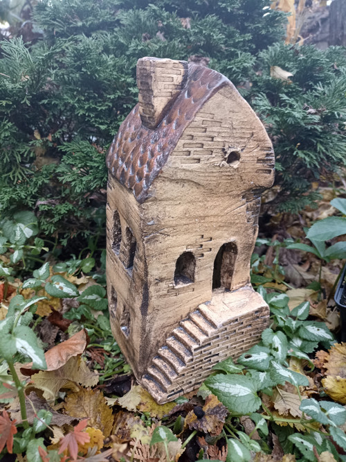 Velký domek se schody 2 — foto 1
