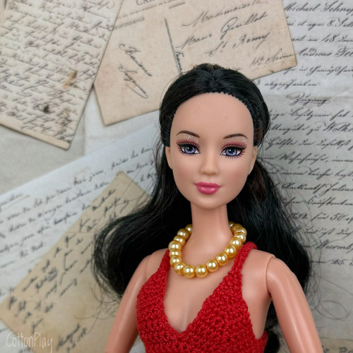 Náhrdelník ze zlatavých perliček pro Barbie
