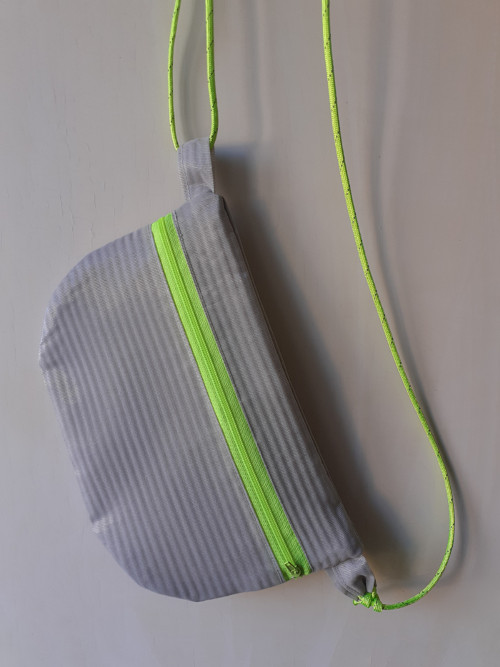 Kabelka průsvit neonová zelená
