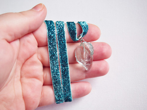 Střípek ledu - choker s fluoritem