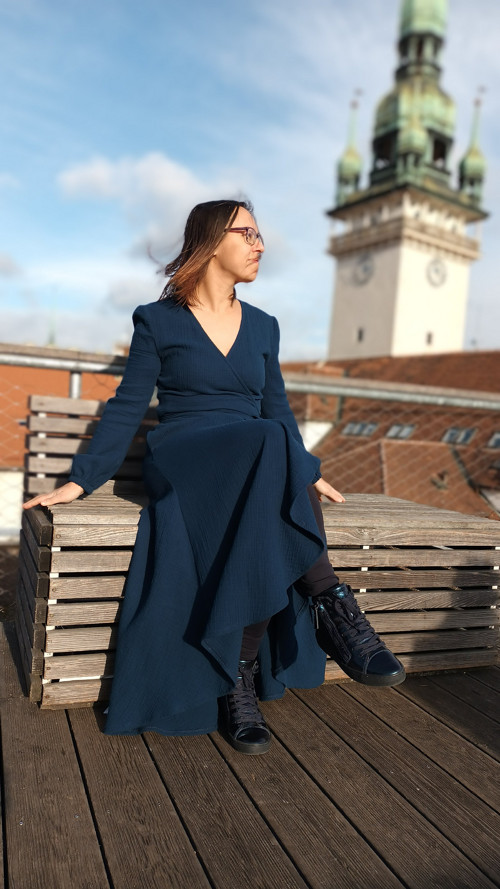 MAXI zavinovací šaty z mušelínu, dlouhý rukáv