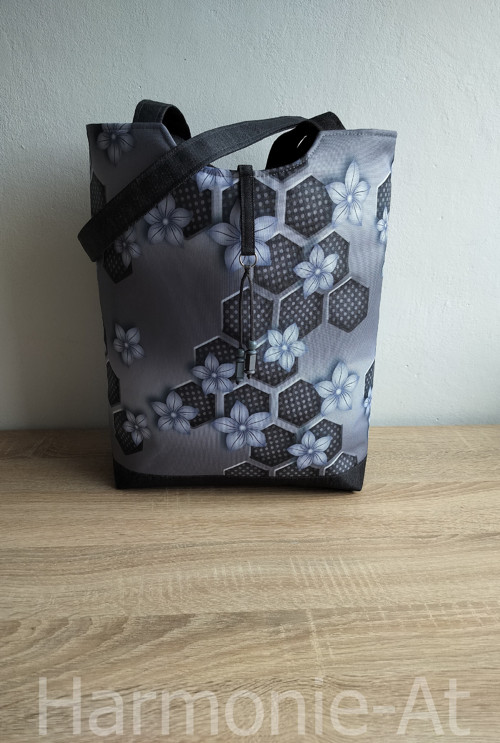 Kabelka,taška - něžná kvítka s geometrii