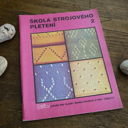 Škola strojového pletení 2 ... Ateliér KVĚTEN