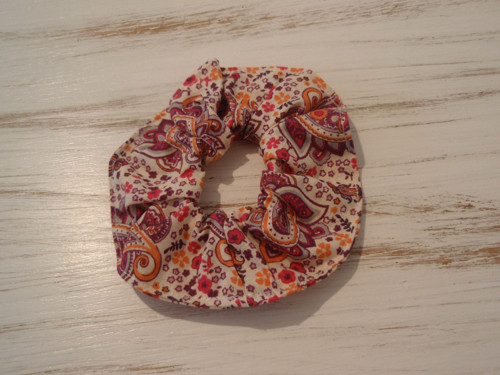 Scrunchies - látková gumička do vlasů