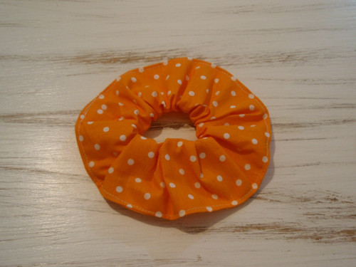 Scrunchies - látková gumička do vlasů