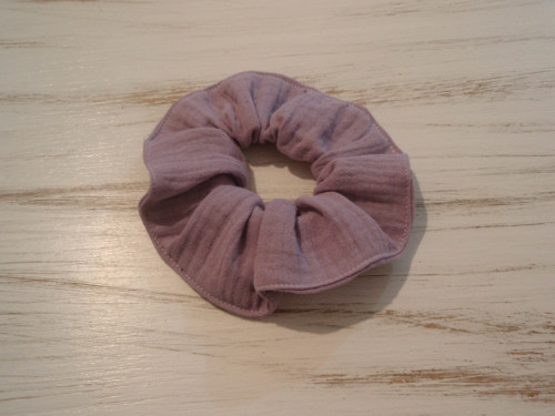 Scrunchies - látková gumička do vlasů