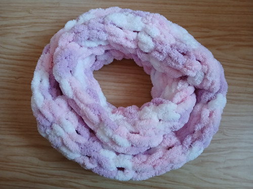 Měkký pletený nákrčník puffy bílá,růžová a fialová