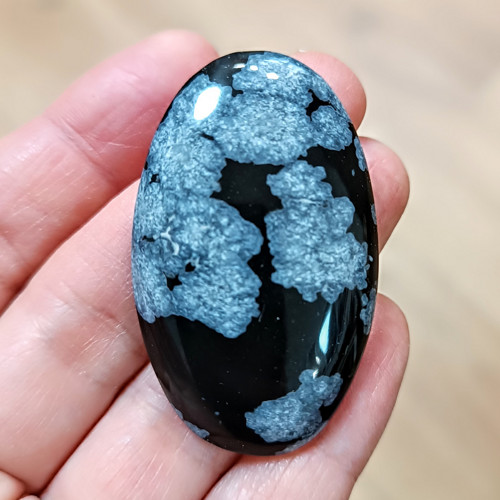 Obsidián (vločkový), ID 4481, 47x39 mm