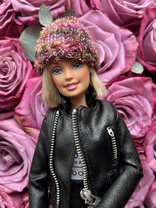 Čepice pro Barbie 4