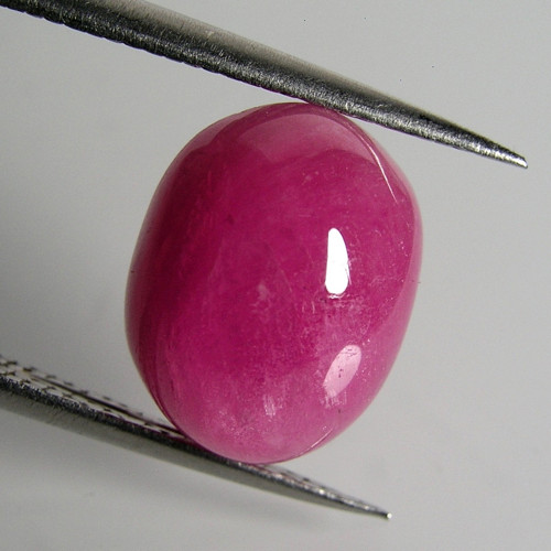 Červeně růžový Rubín, 10,23 ct., 13,3x10,1x6,6 mm