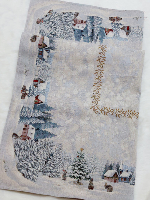 Gobelínový obrus so zimným motívom 100x 100cm