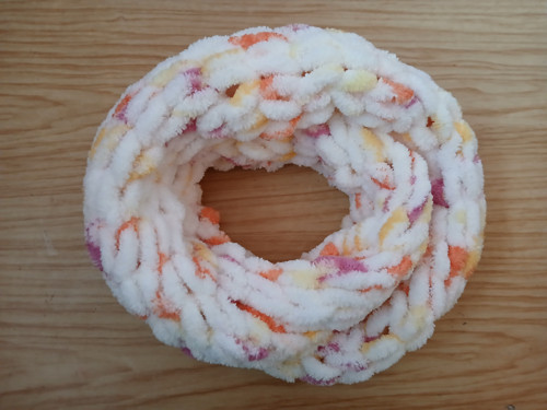 Měkký pletený nákrčník puffy bílá, oranžová..