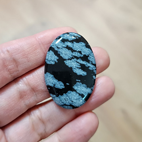Obsidián (vločkový), ID 4525, 37x25 mm
