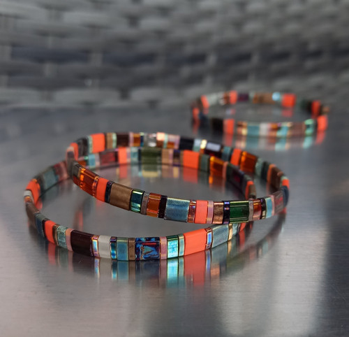 V zemitých tónech 5,5 cm