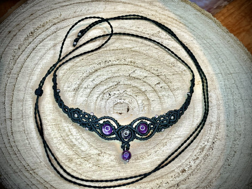 Choker s ametysty