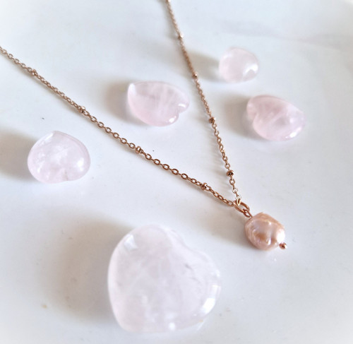 Náhrdelník*perla Keshi*růžová*ocel rose gold