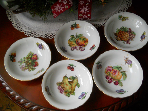 Porcelánové retro misky — foto 1